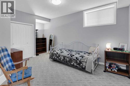 53 Scimitar Heath Nw, Calgary, AB - Indoor Photo Showing Bedroom