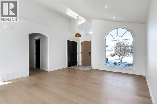 Living Area - 58 Edgevalley Close Nw, Calgary, AB - Indoor Photo Showing Other Room