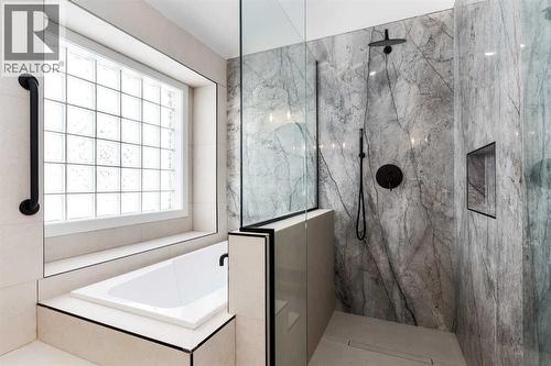 Primary Ensuite Bathroom - 58 Edgevalley Close Nw, Calgary, AB - Indoor Photo Showing Bathroom
