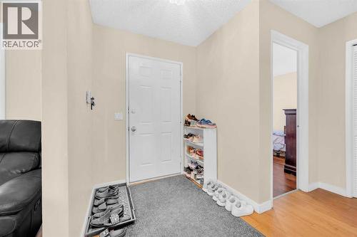 120 Castlebrook Rise Ne, Calgary, AB - Indoor Photo Showing Other Room