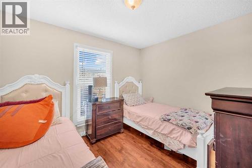 120 Castlebrook Rise Ne, Calgary, AB - Indoor Photo Showing Bedroom