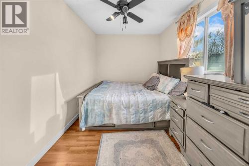120 Castlebrook Rise Ne, Calgary, AB - Indoor Photo Showing Bedroom