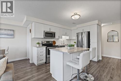 1989 Ottawa Street S Unit# 21D, Kitchener, ON - Indoor Photo Showing Kitchen