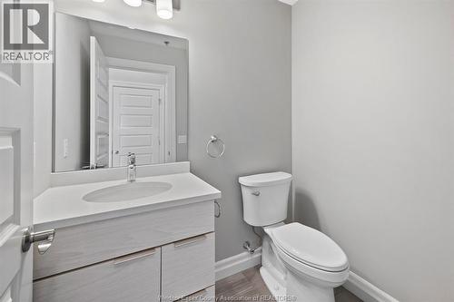 728 Brownstone Drive Unit# 201, Tecumseh, ON - Indoor Photo Showing Bathroom