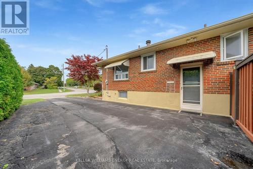 607 Newman Crescent, Whitby (Downtown Whitby), ON - Outdoor