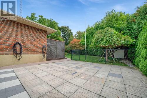 607 Newman Crescent, Whitby (Downtown Whitby), ON - Outdoor