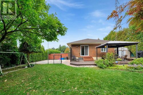 607 Newman Crescent, Whitby (Downtown Whitby), ON - Outdoor