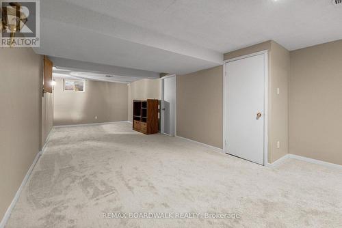 Lots of room in this bonus room - 402 Sandhamn Private, Ottawa, ON - Indoor