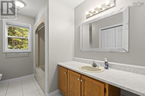 15 Bingham Drive, Stillwater Lake, NS - Indoor Photo Showing Bathroom