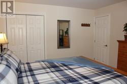 Upper Level Primary Bedroo - 