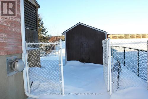 Gate to backyard - 1791 Cumberland Street, Cornwall, ON - Outdoor With Exterior