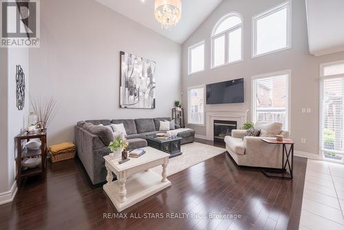 134 Stephensbrook Circle, Whitchurch-Stouffville, ON - Indoor Photo Showing Living Room With Fireplace