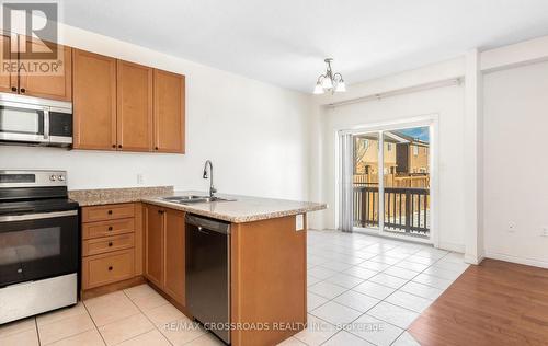 7 Colorado Boulevard, Hamilton, ON - Indoor Photo Showing Kitchen With Double Sink