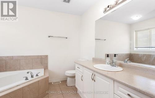 7 Colorado Boulevard, Hamilton, ON - Indoor Photo Showing Bathroom