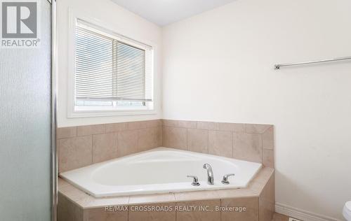 7 Colorado Boulevard, Hamilton, ON - Indoor Photo Showing Bathroom