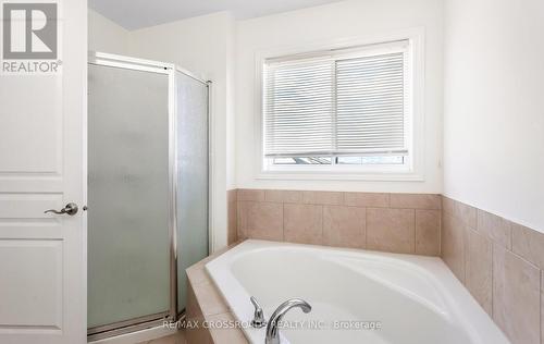7 Colorado Boulevard, Hamilton, ON - Indoor Photo Showing Bathroom