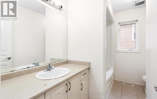 7 Colorado Boulevard, Hamilton, ON - Indoor Photo Showing Bathroom