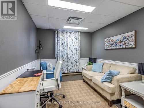 5 Wellington Street N, Woodstock (Woodstock - North), ON 