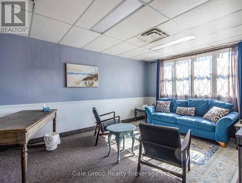 5 Wellington Street N, Woodstock (Woodstock - North), ON 