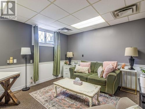 5 Wellington Street N, Woodstock (Woodstock - North), ON 