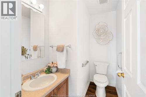 70 Middleton Line, Wheatley, ON - Indoor Photo Showing Bathroom
