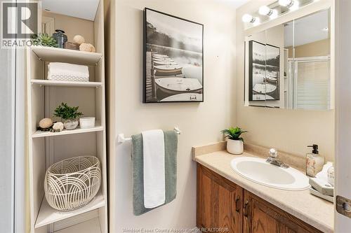 70 Middleton Line, Wheatley, ON - Indoor Photo Showing Bathroom