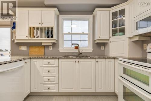 102 Larry Uteck Boulevard, Halifax, NS - Indoor Photo Showing Kitchen