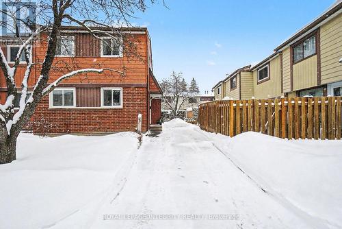 61 - 2003 Falkirk Crescent, Ottawa, ON - Outdoor