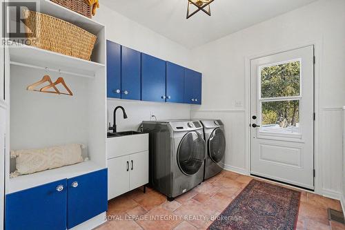 1231 Clothier Court, Ottawa, ON - Indoor Photo Showing Laundry Room
