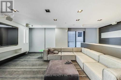 1601 - 101 Peter Street, Toronto, ON - Indoor