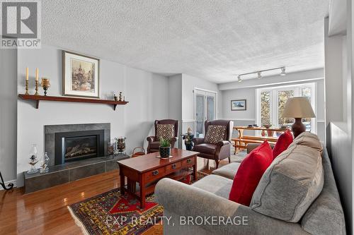 578 Sycamore Street, Kingston (South Of Taylor-Kidd Blvd), ON - Indoor Photo Showing Living Room With Fireplace