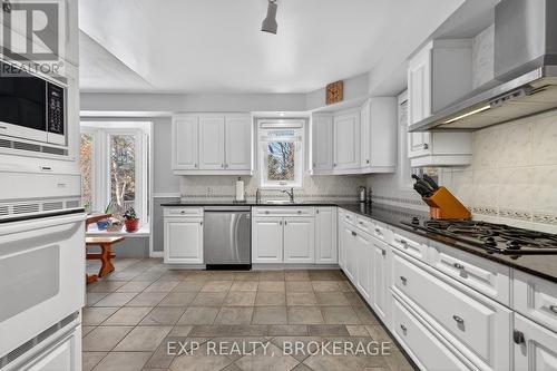 578 Sycamore Street, Kingston (South Of Taylor-Kidd Blvd), ON - Indoor Photo Showing Kitchen