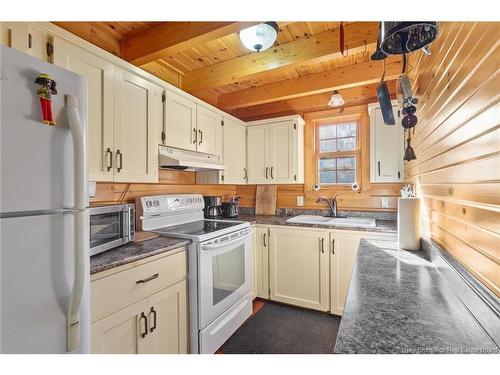 602 Cox Point Rd, Cumberland Bay, NB 