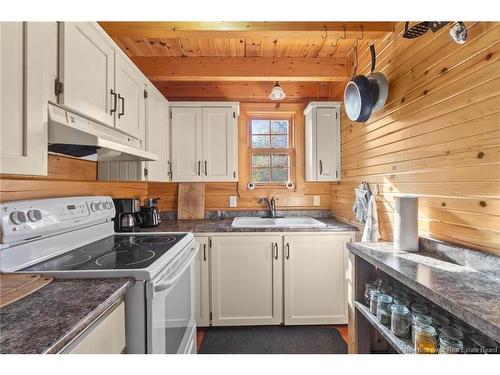 602 Cox Point Rd, Cumberland Bay, NB 