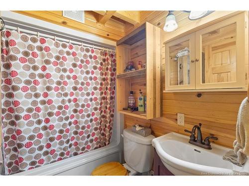 602 Cox Point Rd, Cumberland Bay, NB 