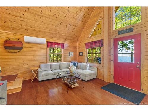 602 Cox Point Rd, Cumberland Bay, NB 