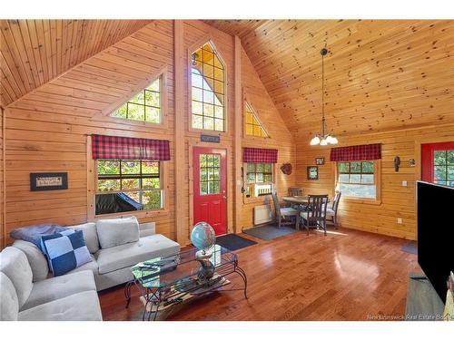 602 Cox Point Rd, Cumberland Bay, NB 