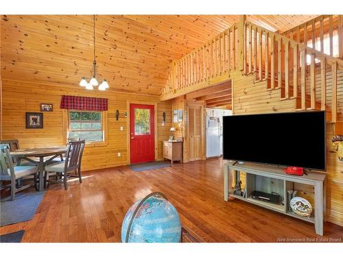 602 Cox Point Rd, Cumberland Bay, NB 