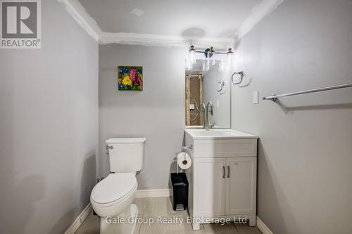 1444 Dunkirk Avenue, Woodstock (Woodstock - North), ON - Indoor Photo Showing Bathroom