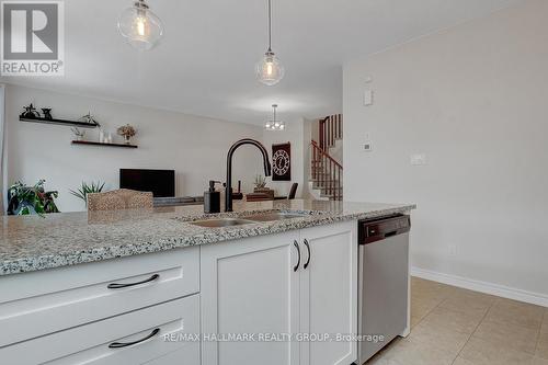 14 Darvoy Mews, Ottawa, ON - Indoor Photo Showing Kitchen With Double Sink With Upgraded Kitchen