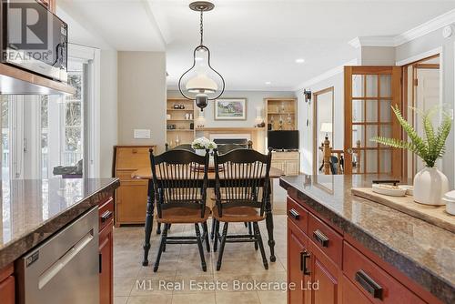 28 Weneil Drive, Hamilton (Freelton), ON - Indoor Photo Showing Dining Room