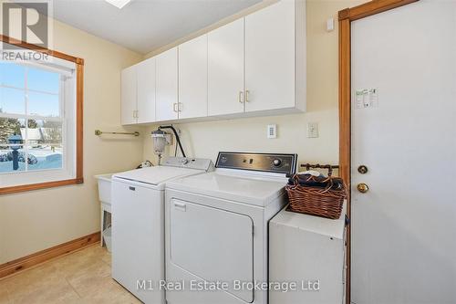 28 Weneil Drive, Hamilton (Freelton), ON - Indoor Photo Showing Laundry Room