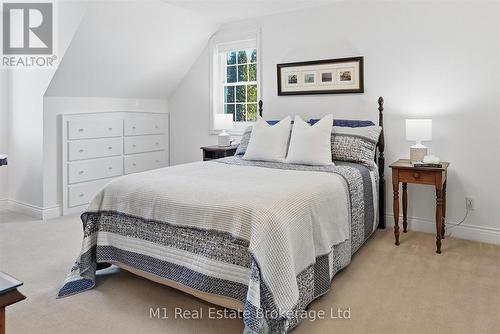 28 Weneil Drive, Hamilton (Freelton), ON - Indoor Photo Showing Bedroom