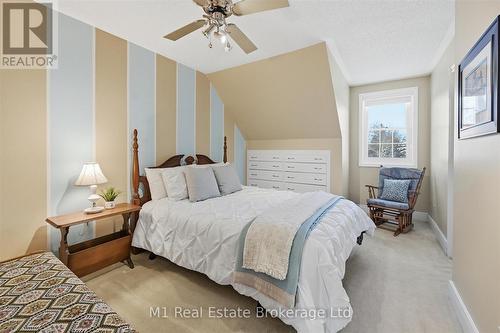 28 Weneil Drive, Hamilton (Freelton), ON - Indoor Photo Showing Bedroom