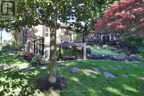 184 Dundas Street E, Hamilton (Waterdown), ON - Outdoor