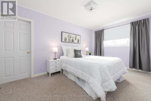 9 Caroline Street E, Huntsville (Chaffey), ON - Indoor Photo Showing Bedroom
