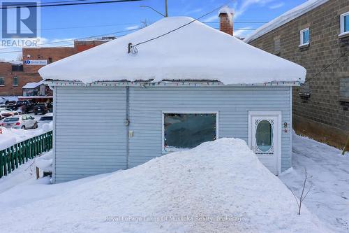 9 Caroline Street E, Huntsville (Chaffey), ON - Outdoor