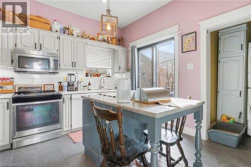1316 E King Street E, Hamilton, ON - Indoor Photo Showing Kitchen