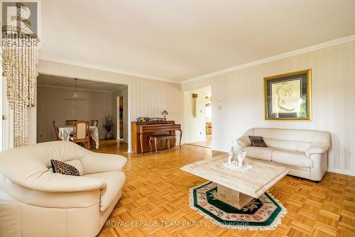 634 David Manchester Road, Ottawa, ON - Indoor Photo Showing Living Room