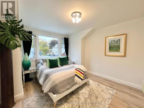 178 Burnham Street, Belleville (Belleville Ward), ON - Indoor Photo Showing Bedroom